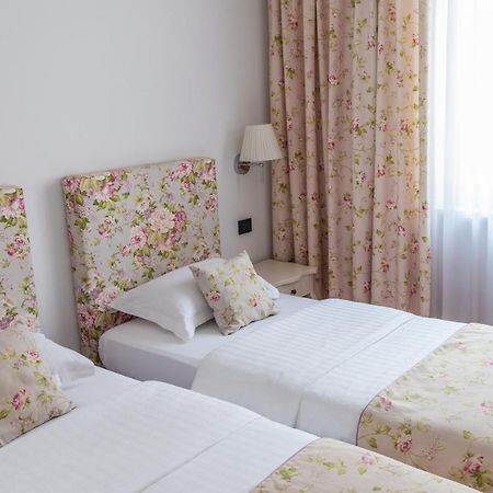 Hotel Grace Medugorje Bagian luar foto