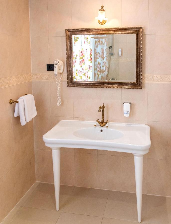 Hotel Grace Medugorje Bagian luar foto