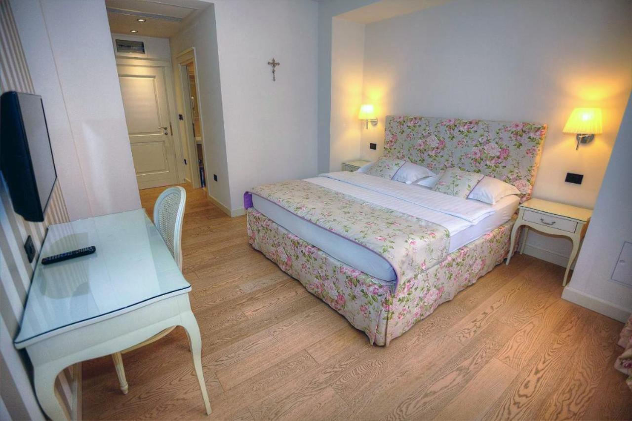 Hotel Grace Medugorje Bagian luar foto